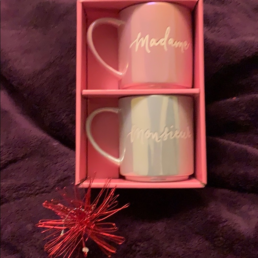NWOT~  A SET OF 2 STACKABLE CERAMIC MUGS